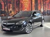 Opel Insignia A Sports Tourer Innovation 4x4/NAVI/OPC - mit Diesel-Antrieb: Sitzbelüftung, Kombi, mit Klimaanlage