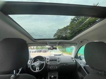 Volkswagen Tiguan - 9