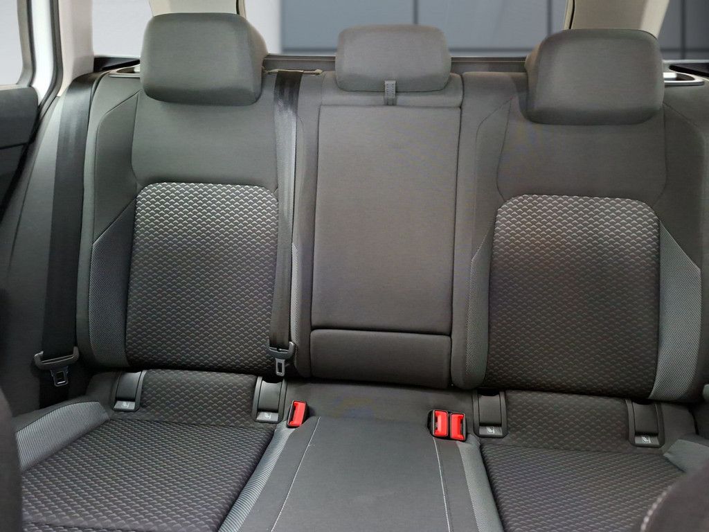 Golf VIII Variant 1.5 eTSI Active *DSG*AHK*LED*A