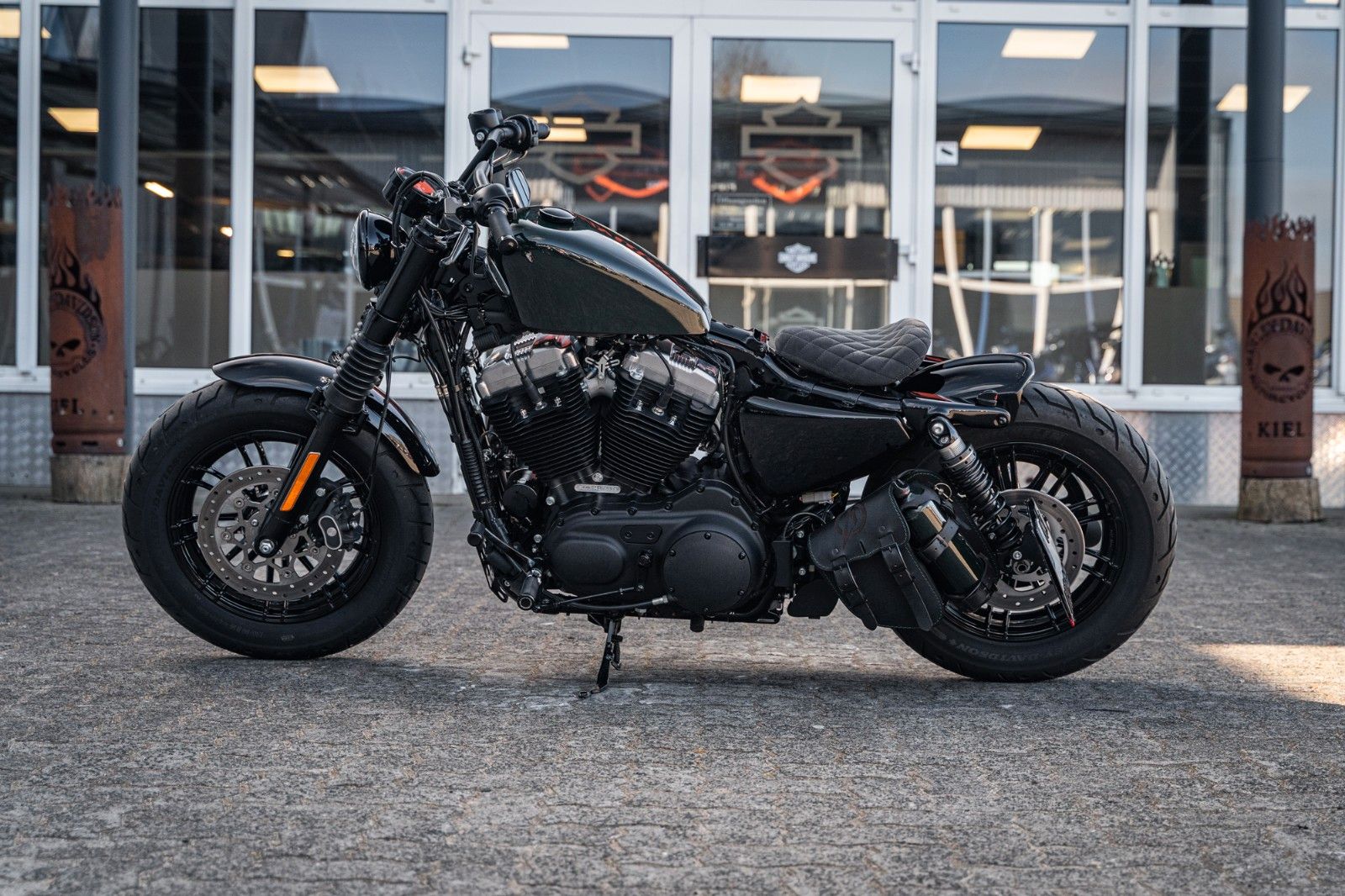 Fahrzeugabbildung Harley-Davidson XL1200X SPORTSTER FORTY-EIGHT - KESSTECH- BOBBER