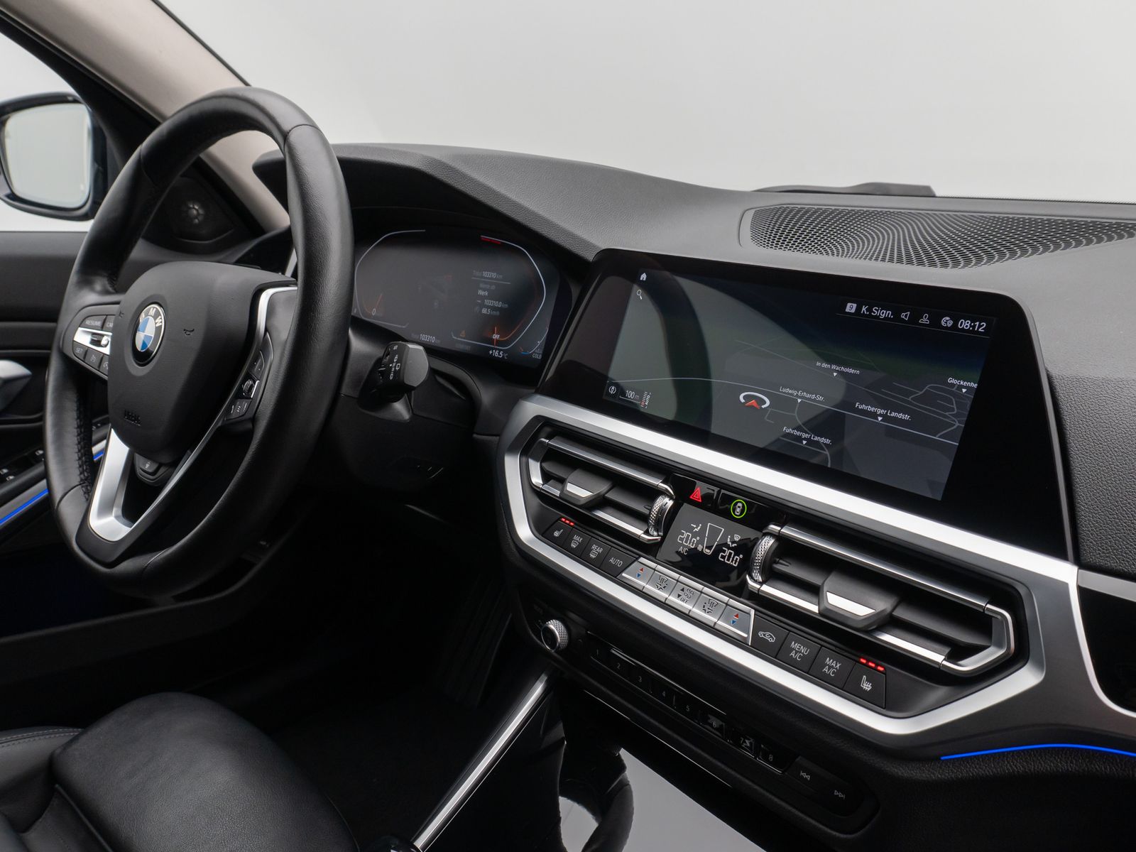 Fahrzeugabbildung BMW 330d xD Sport Line Kamera Lenkrhzg HUD DAB H/K