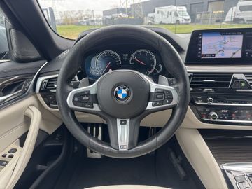 BMW 520 - 12