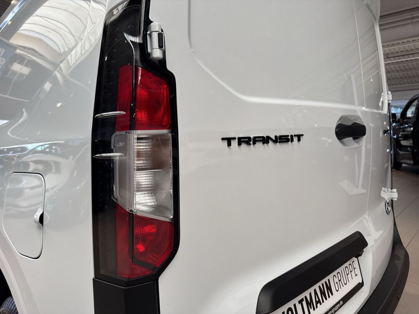 Fahrzeugabbildung Ford Transit Courier Trend AHK Apple CarPlay Android