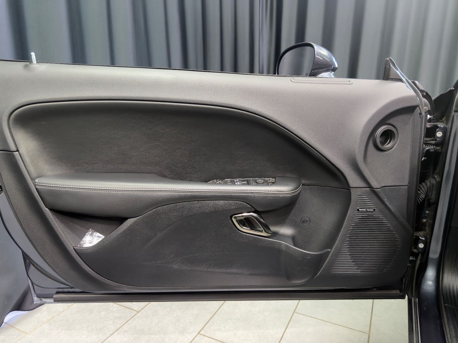 Fahrzeugabbildung Dodge Challenger SRT Hellcat |H/K|KW|GME