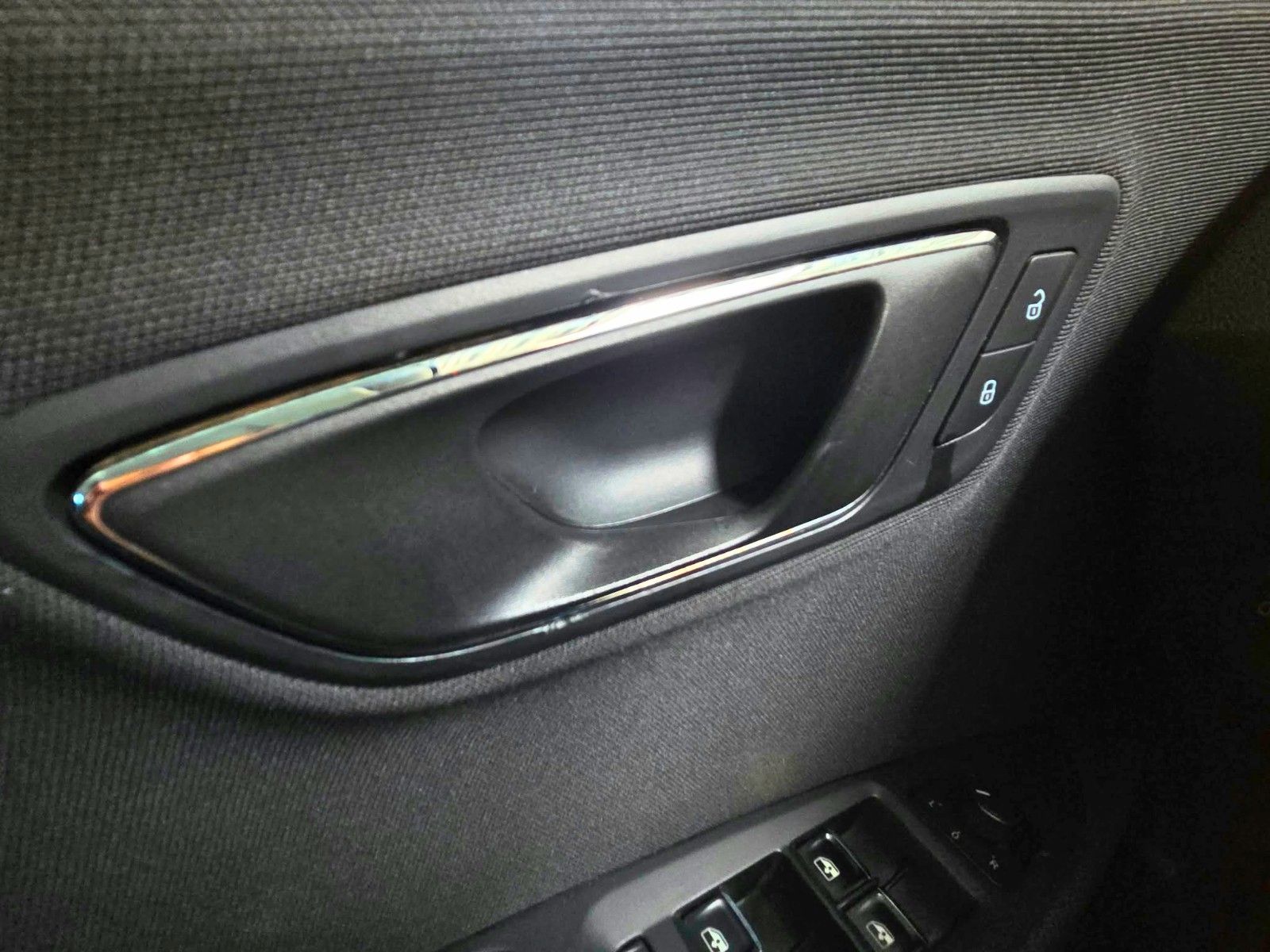 SEAT Leon — zdjęcie 25