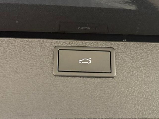 T6.1 Multivan Highline 2.0 TDI DSG LED NAV ACC D