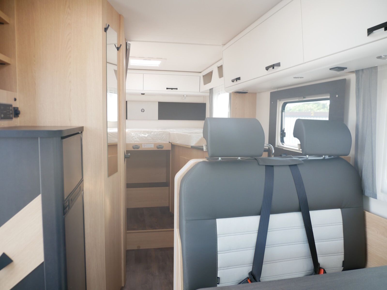 Fahrzeugabbildung Sunlight Adventure T Ford 670S Bi-Xenon,AbwTankIsoliert