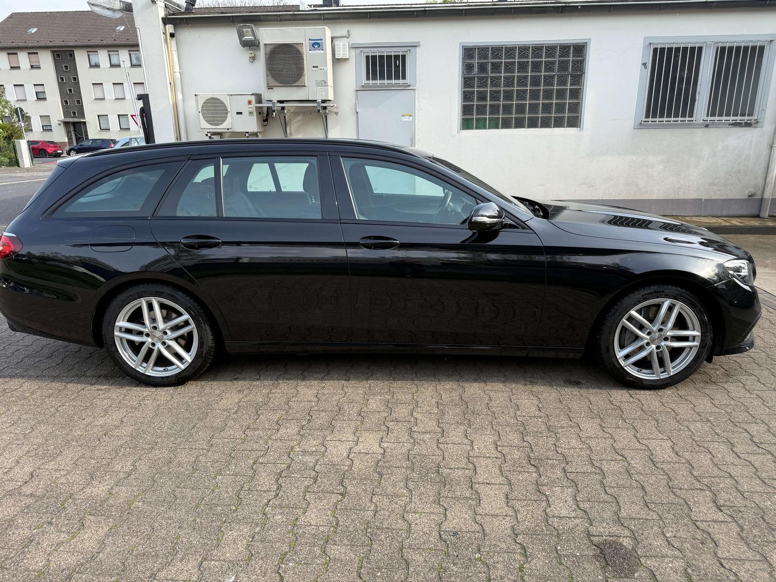 Mercedes-Benz E 220 d Mild-Hybrid *360 Kamera*AHK*Leder