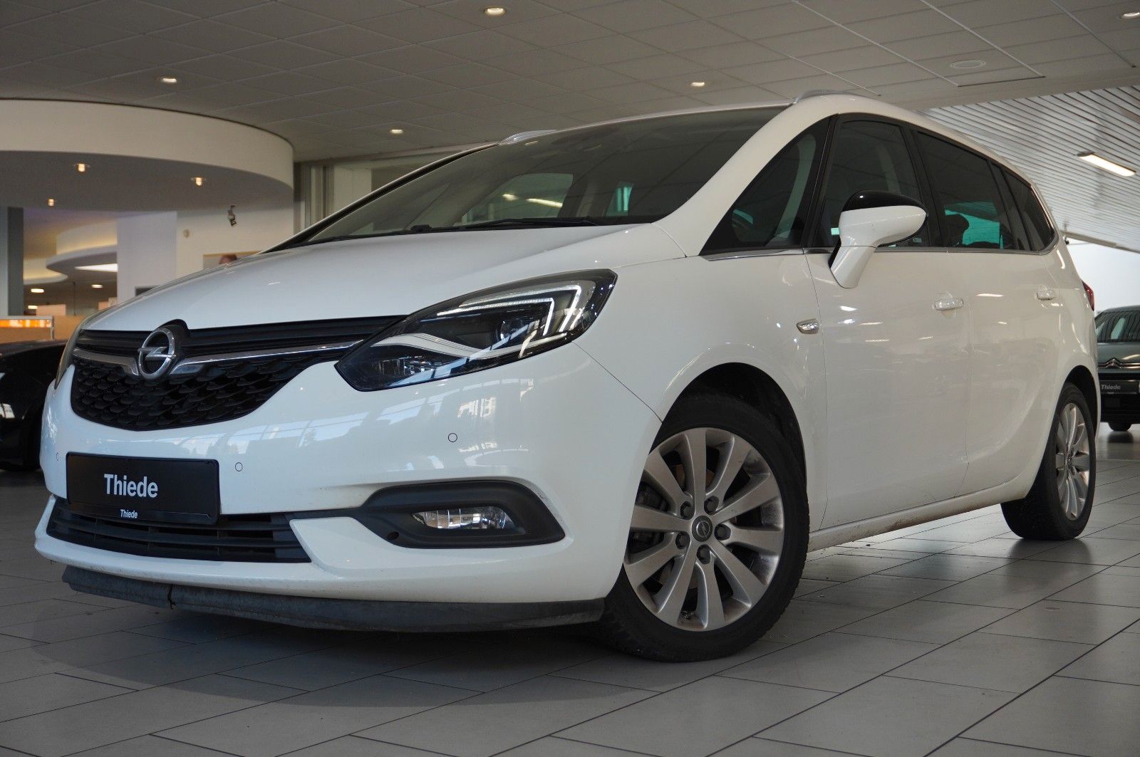 Fahrzeugabbildung Opel Zafira C 1.4T INNOV. 7-SITZ NAVI/LED/KAMERA/AHK