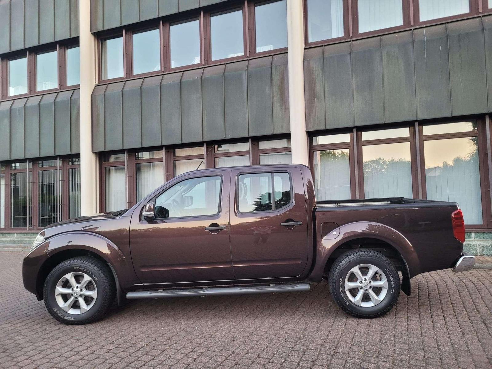 Nissan Navara Double Cab SE 4X4
