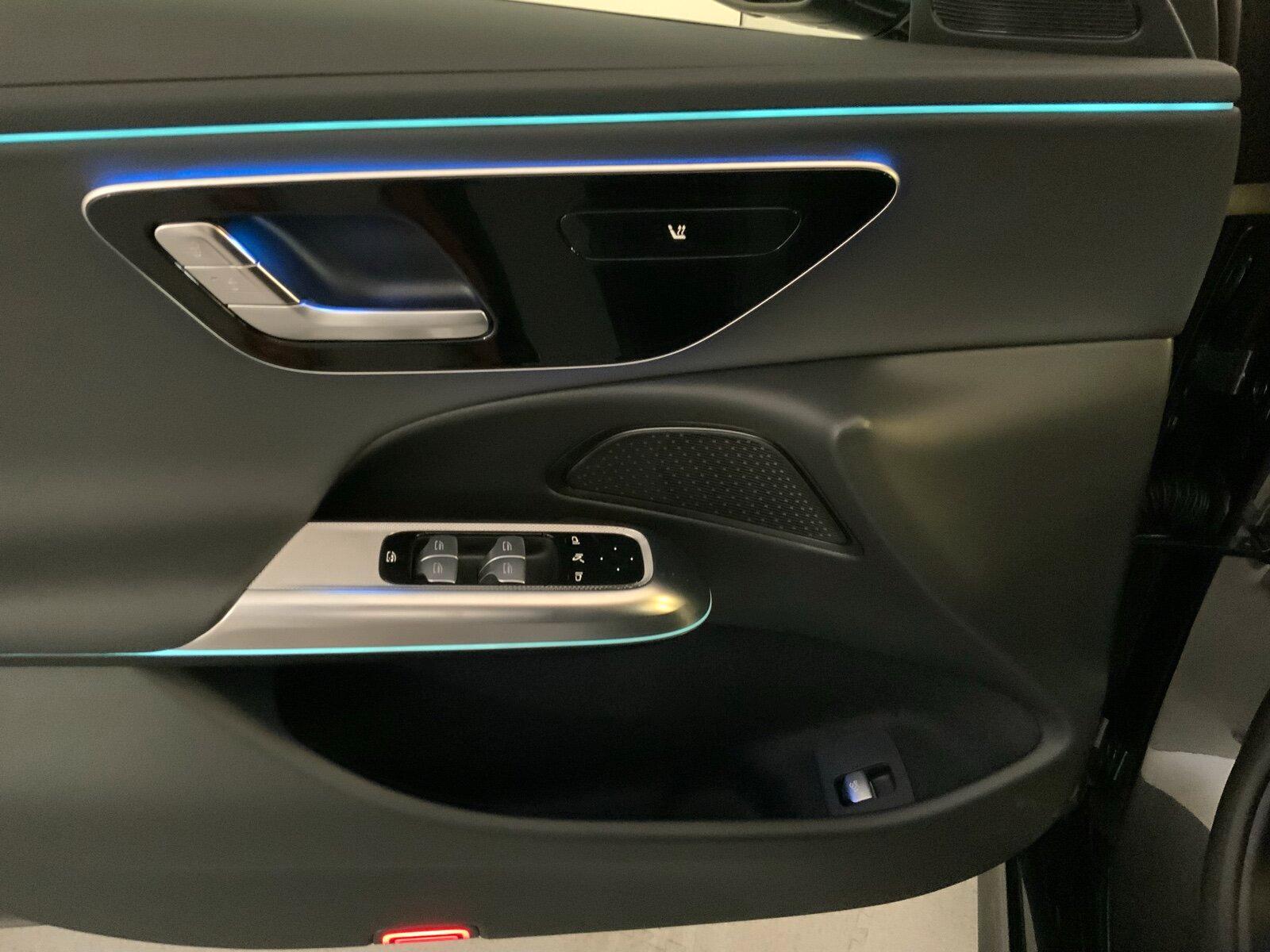 Mercedes-Benz E 220 d T AVANTGARDE AHK DISTRONIC KEYLESS RüKam
