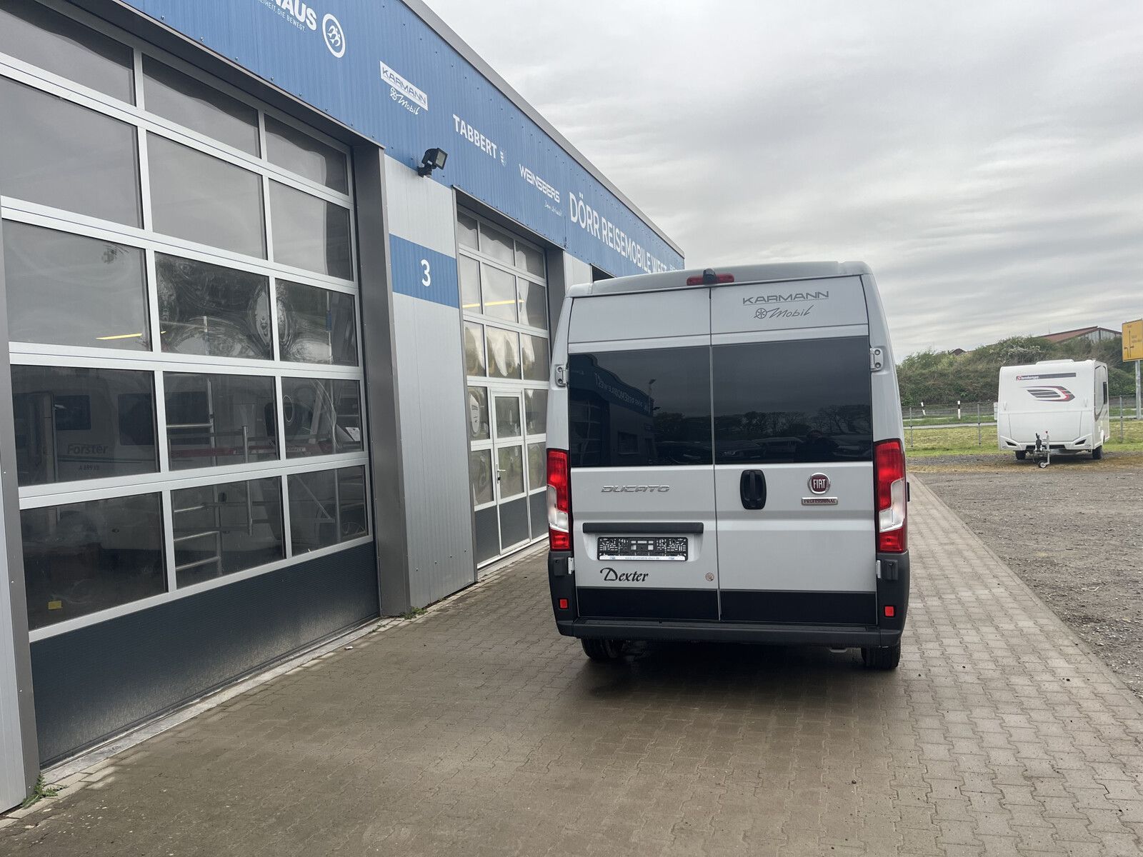 Fahrzeugabbildung Karmann Dexter DE 580 140 PS und Concept Paket