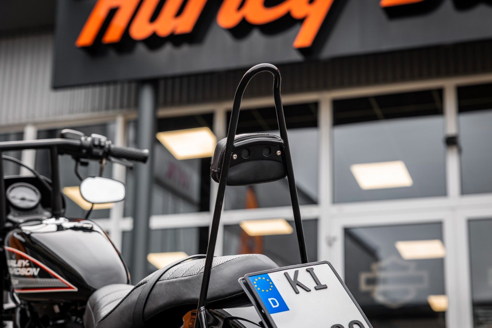 Fahrzeugabbildung Harley-Davidson Sportster XL883R Roadster - MILLER ABGASANLAGE -