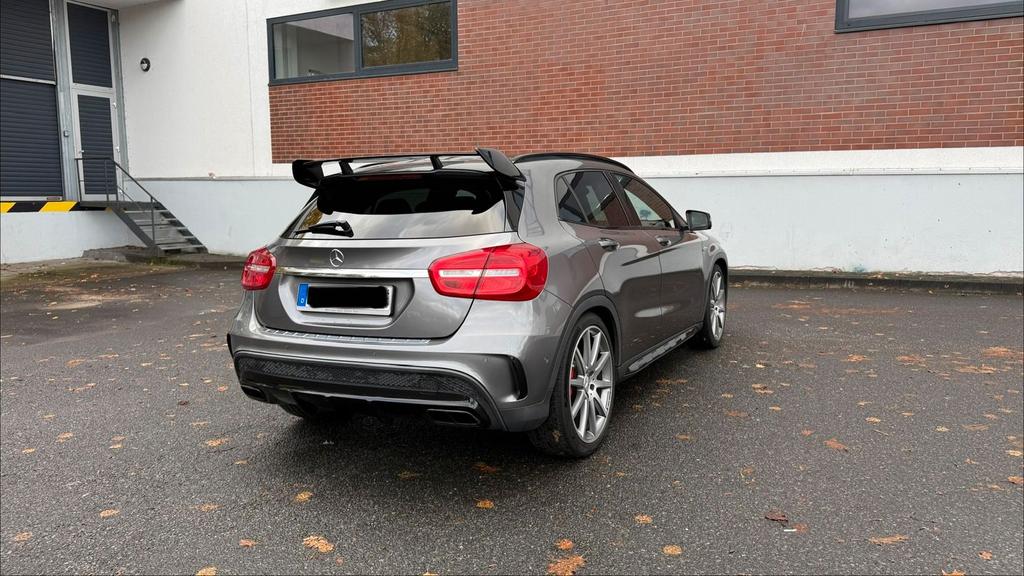Mercedes-Benz GLA 45 AMG