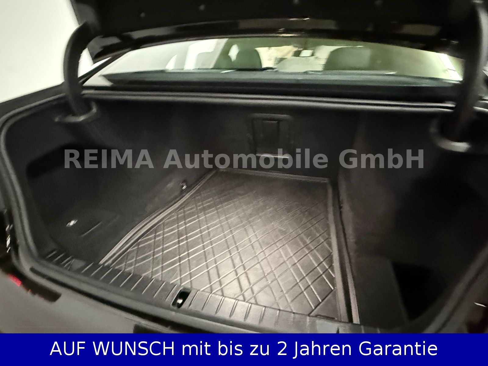 Fahrzeugabbildung BMW 750 d xDrive M-Sport, Laser, Luft, HUD, 360°