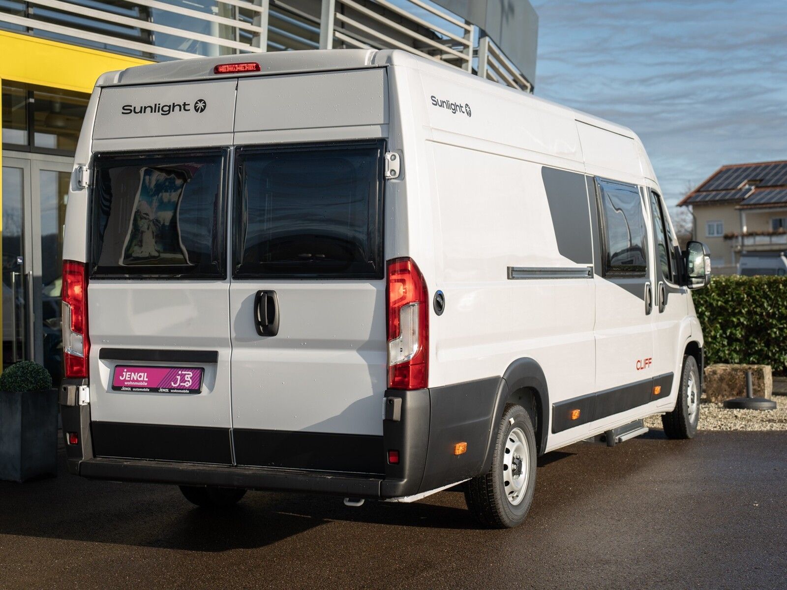 Fahrzeugabbildung Sunlight Cliff 640 Markise, Performance Grey, Vorb. Solar