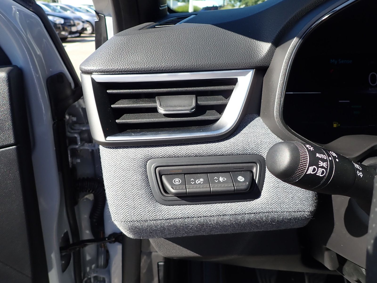 Fahrzeugabbildung Renault Clio Techno TCe 90