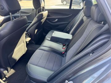 Mercedes E 220 - 6