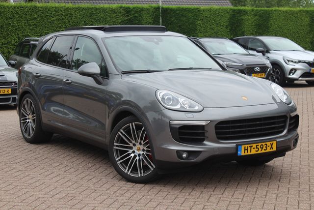 Porsche Cayenne 3.0 S E-Hybrid / Panoramadak / Luchtveri