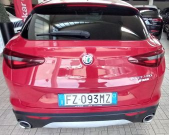 Alfa-Romeo Stelvio - 3