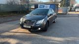 Toyota Avensis  2011  T 27 - Toyota Avensis T27 mit Benzin-Antrieb