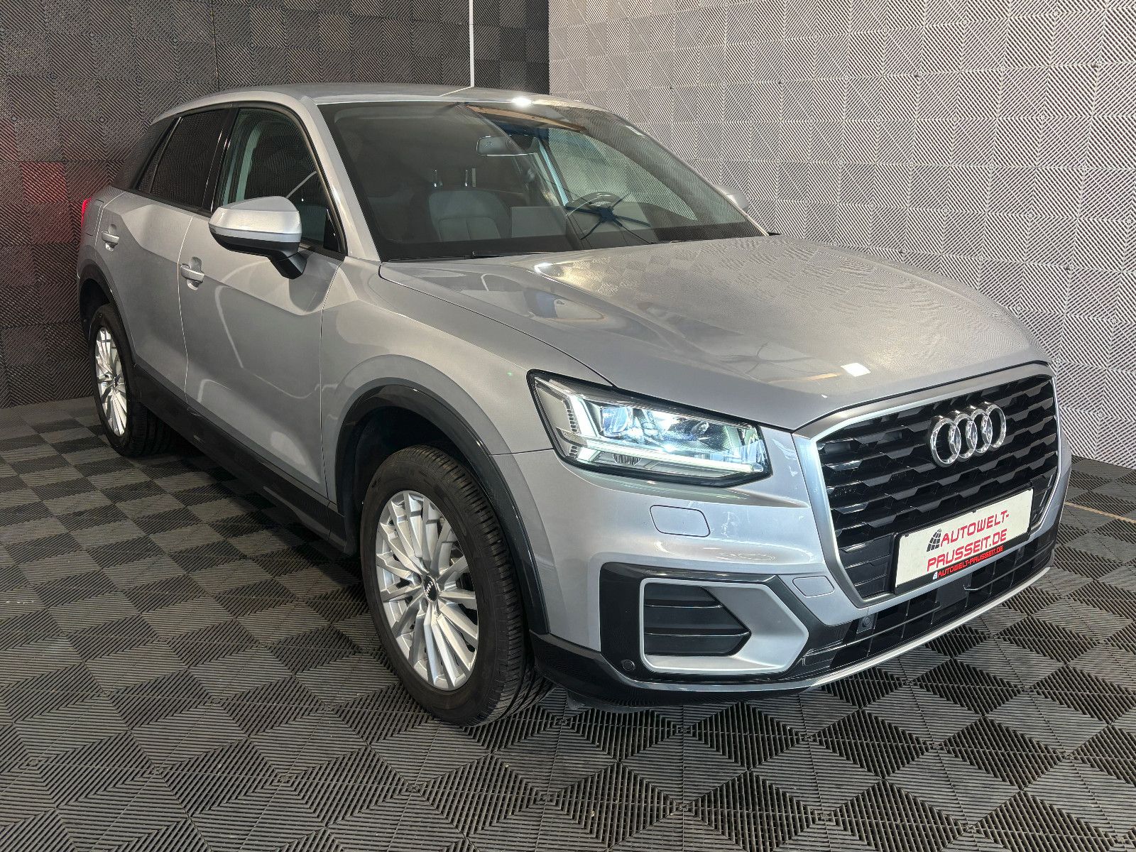 Gebrauchtwagen Audi Q2 Q2 30 TFSI*DESIGN*LED-AHK-TEMPO-DSP-PDC-MMI-SHZ in Horb am Neckar