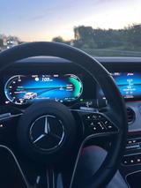 Mercedes-Benz E 200 T Autom. -Avantgarde AHK -Ledersitze  - Mercedes-Benz E 200 Gebrauchtwagen in Wiesbaden