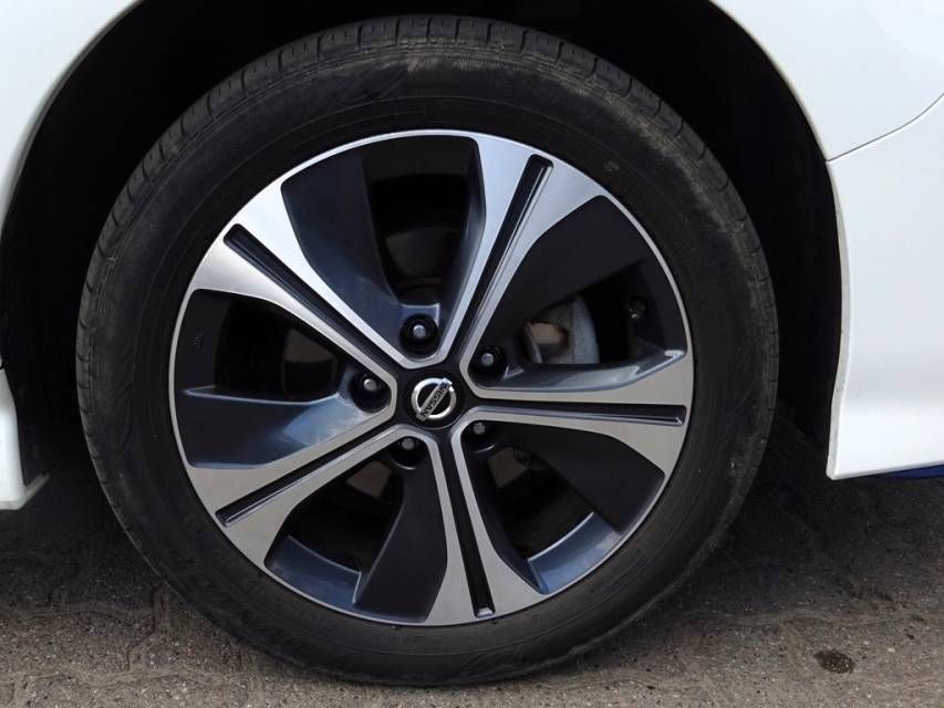 Fahrzeugabbildung Nissan LEAF  62kWh e+ Tekna Navi