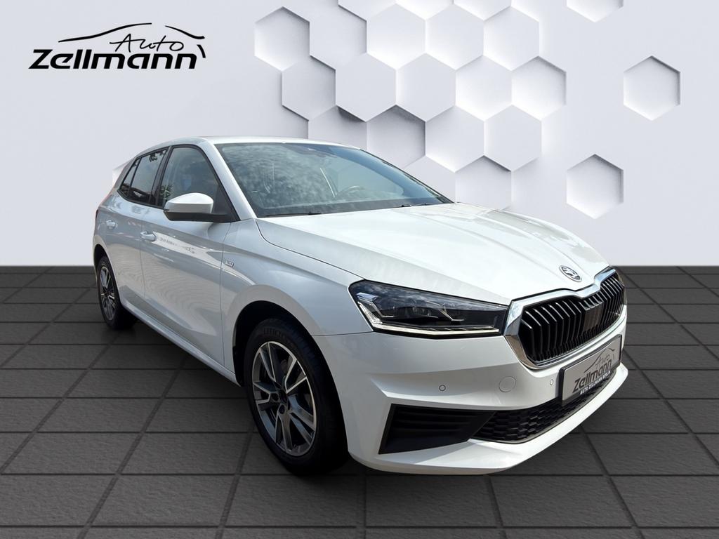 Skoda Fabia 2022 г. Белый, пробег 49634 км