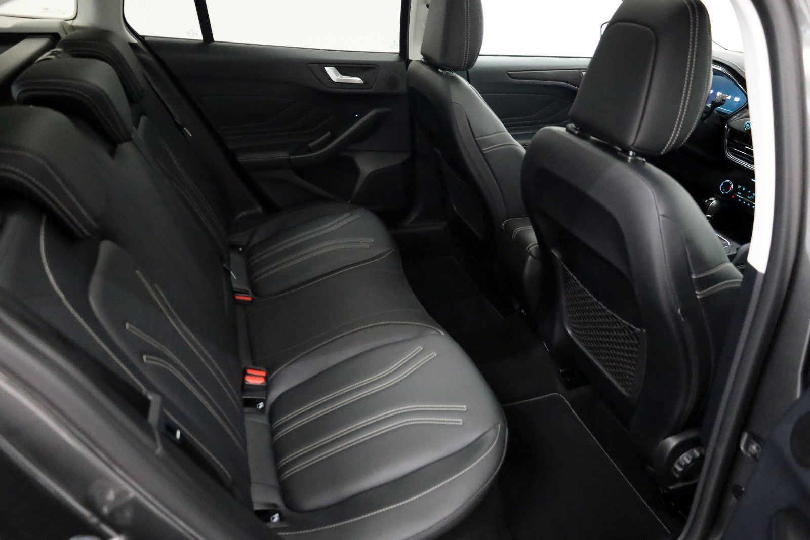 Fahrzeugabbildung Ford Focus Turnier Vignale, Kamera, Pano, Leder, LED