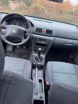 Skoda Octavia 1U2 - Skoda Octavia: 1u2