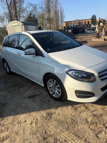 MERCEDES-BENZ B 220 d DCT AMG Line AMG Line