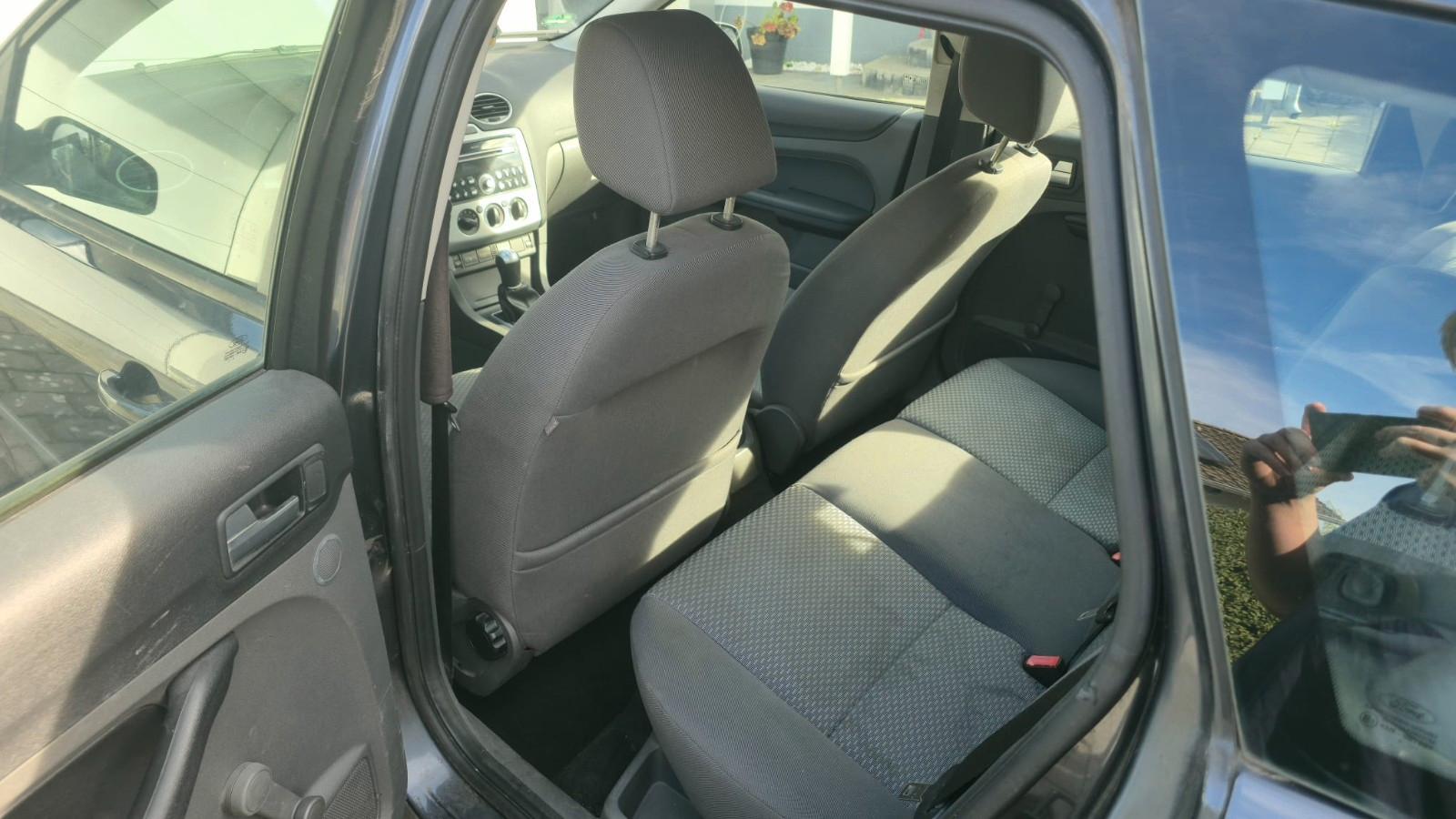 Ford Focus 2006 — двигун 1.560 cm³, 109 HP (80kW)