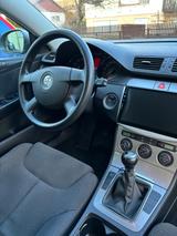 Volkswagen Passat 1.6 FSI Comfortline Comfortline - Volkswagen Passat aus 2007: Comfortline