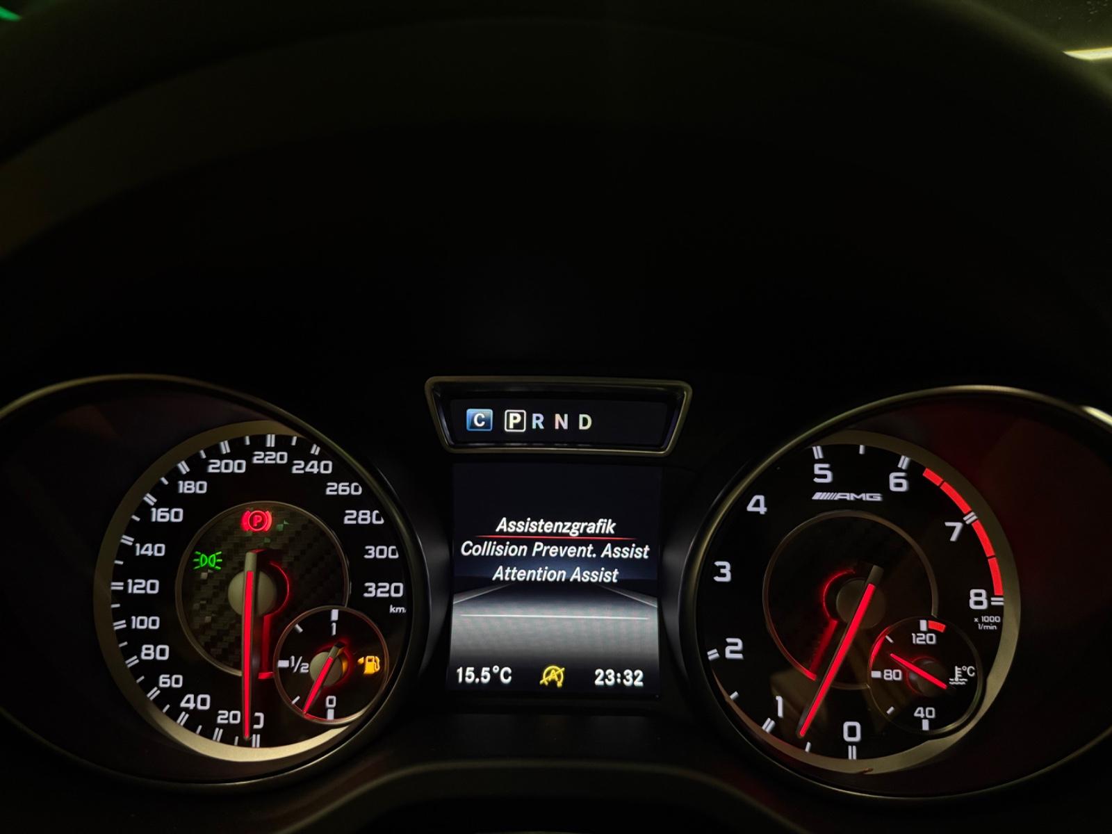 Mercedes-Benz CLA 45 AMG Shooting Brake 381 ch BVA 4Matic / Toit panoramique / Caméra de recul / Cuir / Bi-Xénon