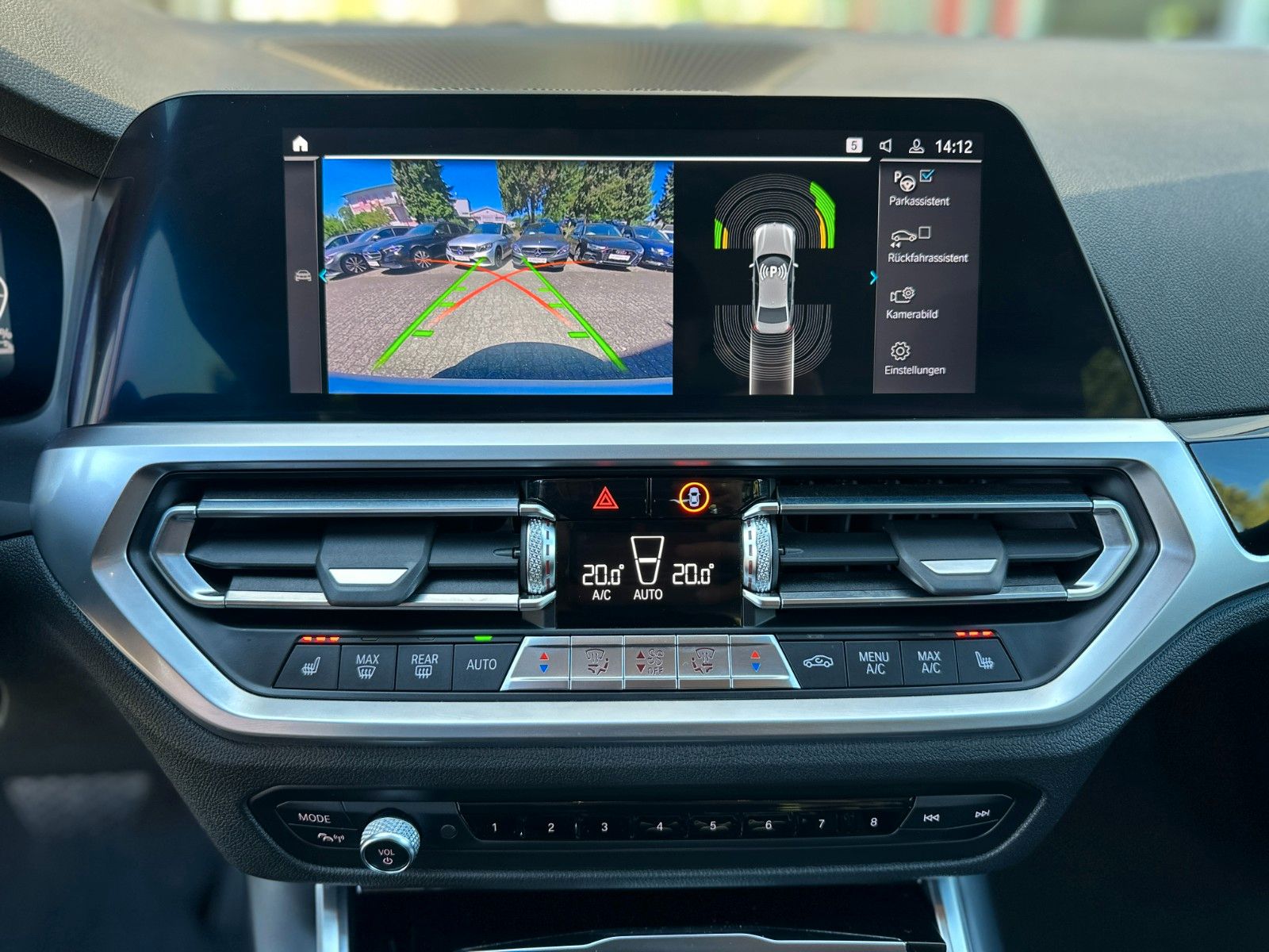 BMW 330e LC.PRO ACC LASER CARPLAY HUD HiFi KAMERA foto 16