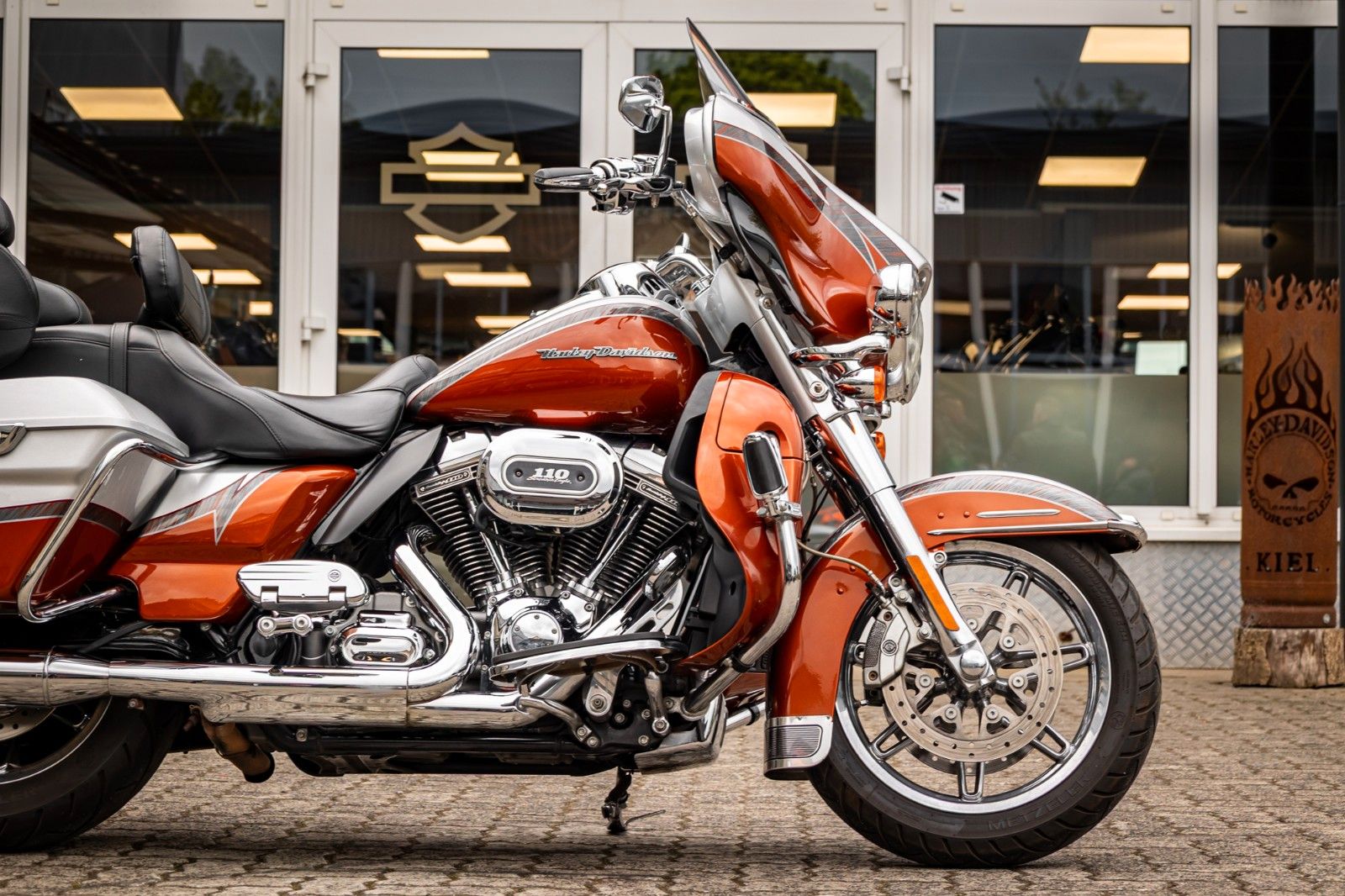 Fahrzeugabbildung Harley-Davidson FLHTKSE CVO Electra Glide Ultra Limited 110 CUI
