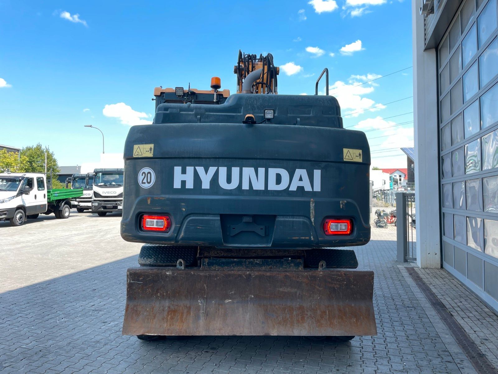 Fahrzeugabbildung Hyundai HW 180 / 6.102h / Tieflöffel / OQ70/55 / Klima