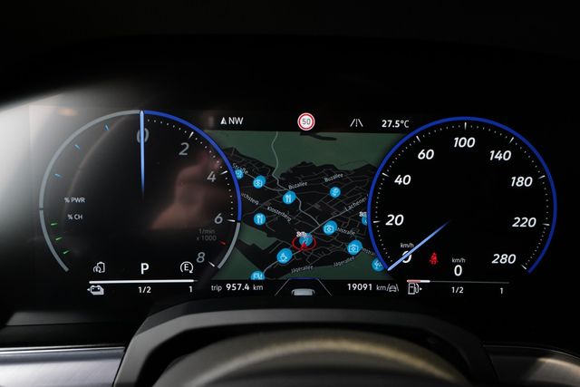 Volkswagen Touareg R eHybrid 4Motion AHK Dynaudio HuD 360° 
