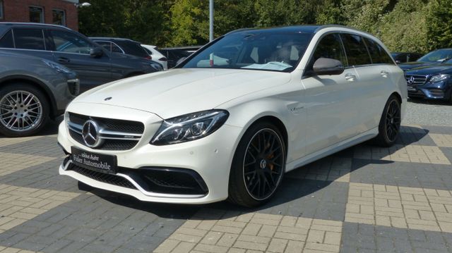 Mercedes-Benz C 63 s T AMG Pano Driver Distr Designo Keramik