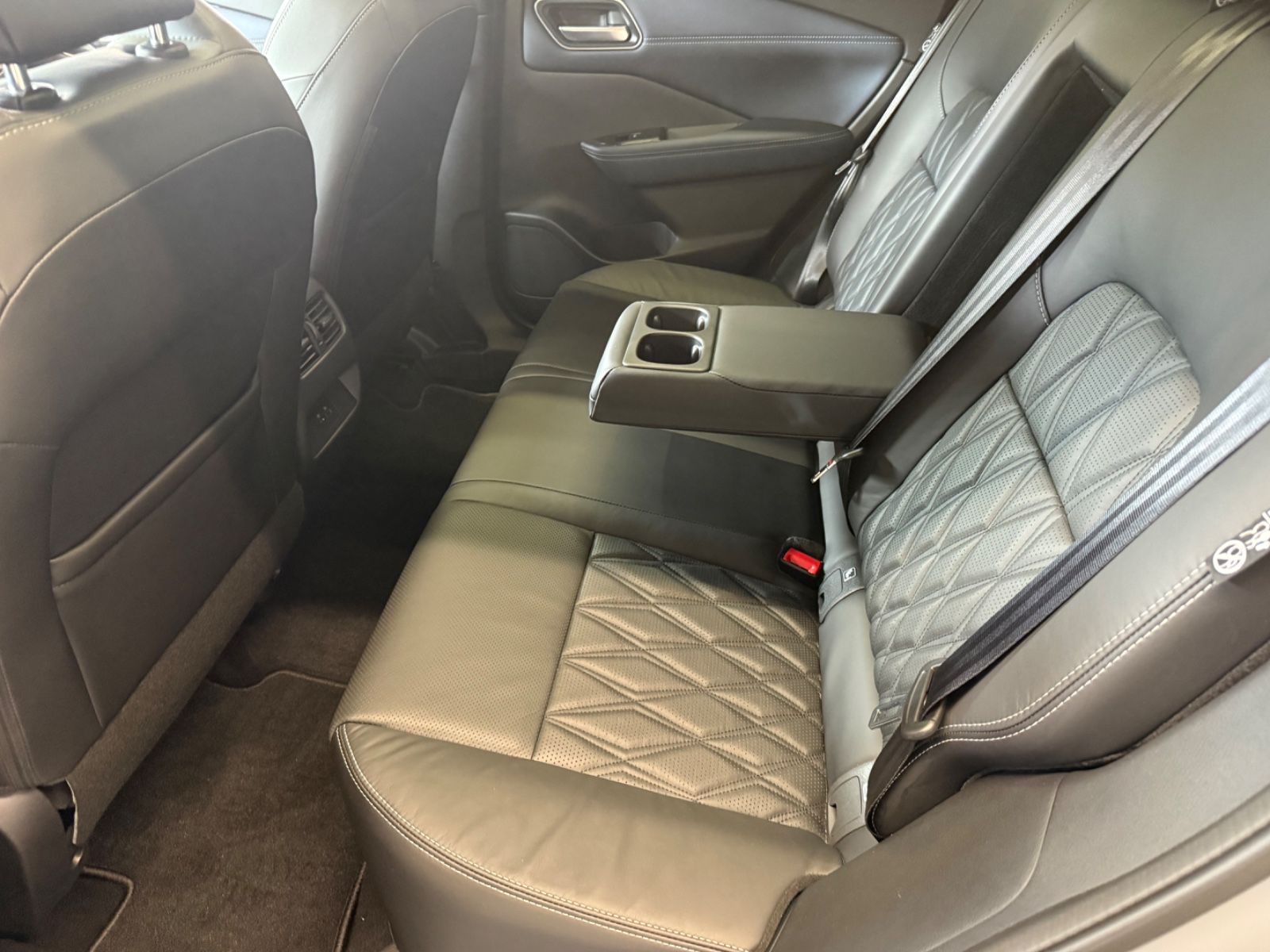 Fahrzeugabbildung Nissan Qashqai Tekna+ e-Power, 360° Kamera, Navi, WP,