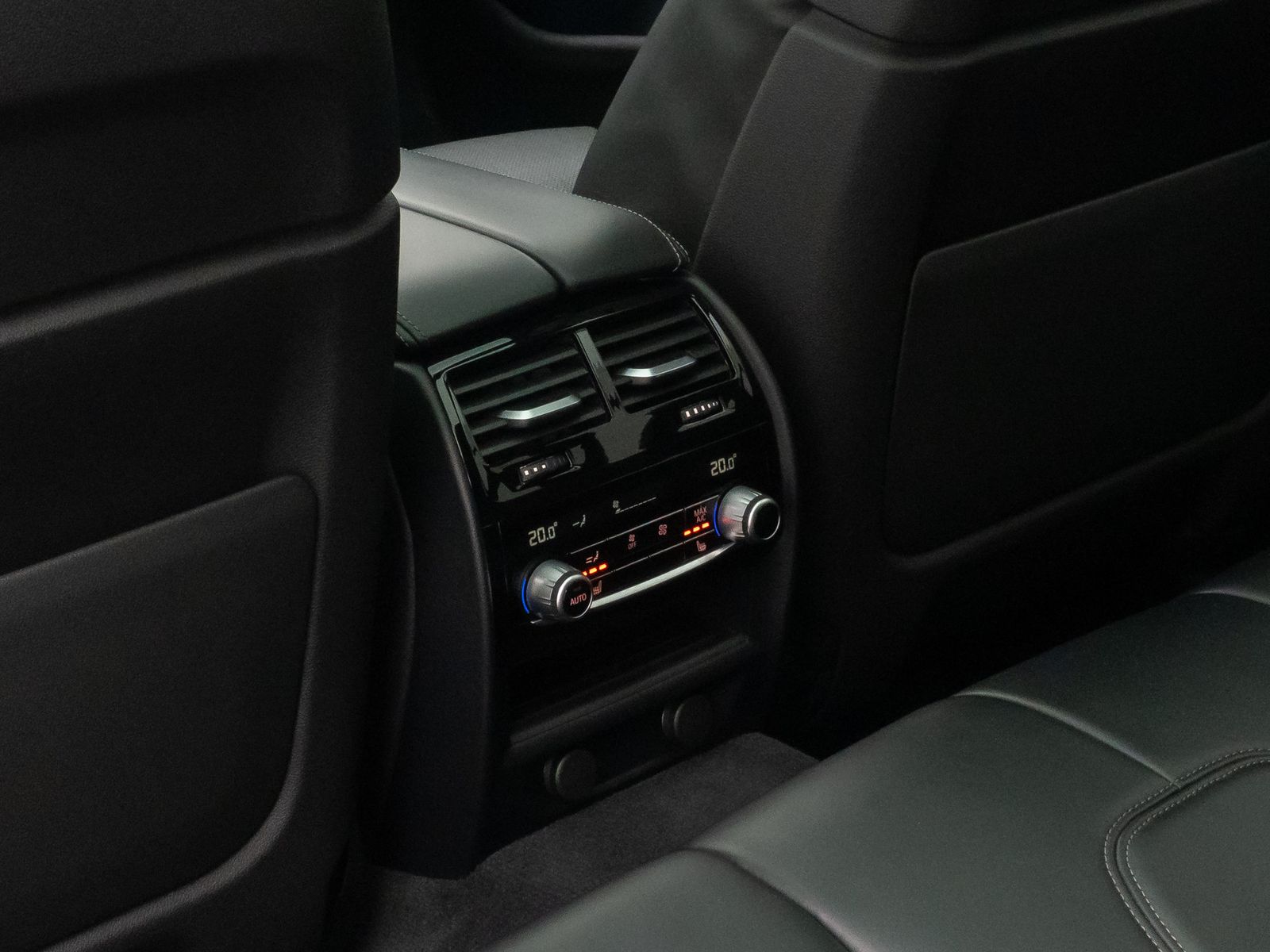Fahrzeugabbildung BMW 520d xD M Sport Individual 360&deg;HUD HiFi Panorama