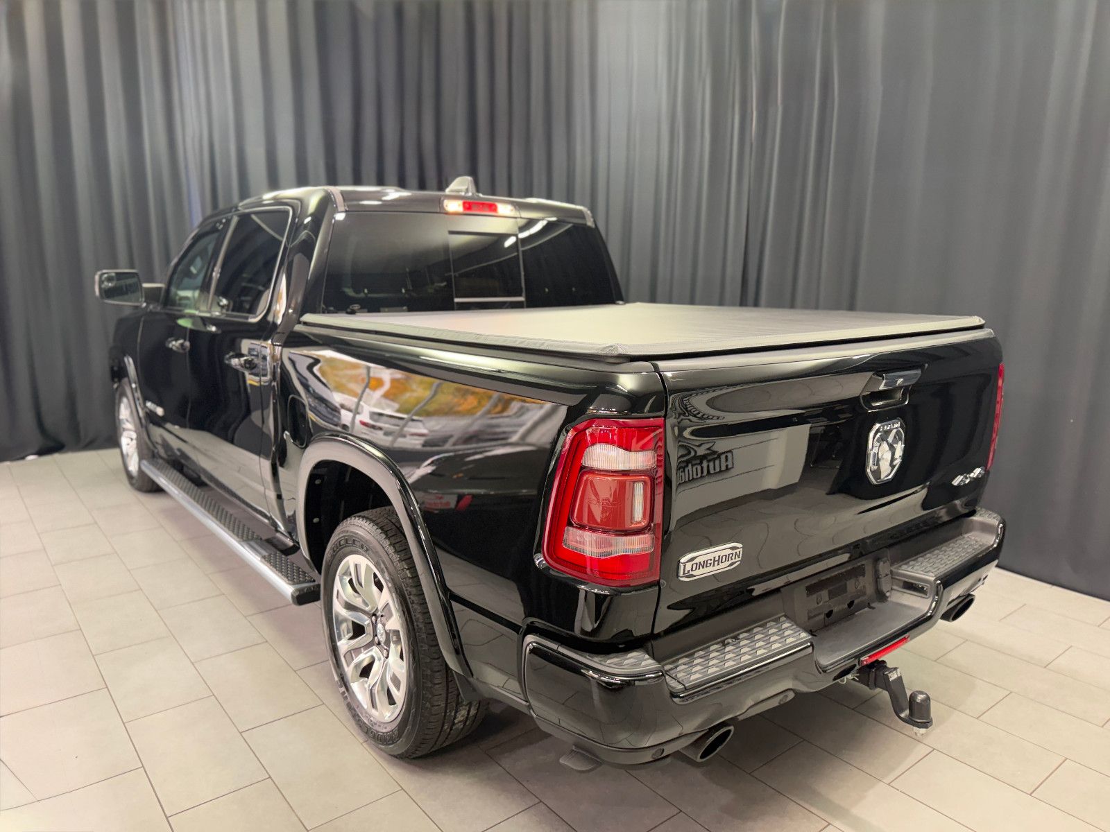 Fahrzeugabbildung Dodge RAM 1500 5.7 HEMI 4x4 Longhorn|AHK|NAVI|PANO