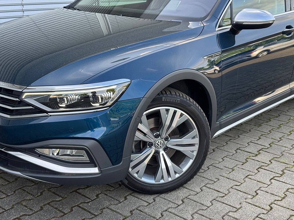 Passat Alltrack 2.0 TDI 4M *STDHZG*AHK*LEDER*