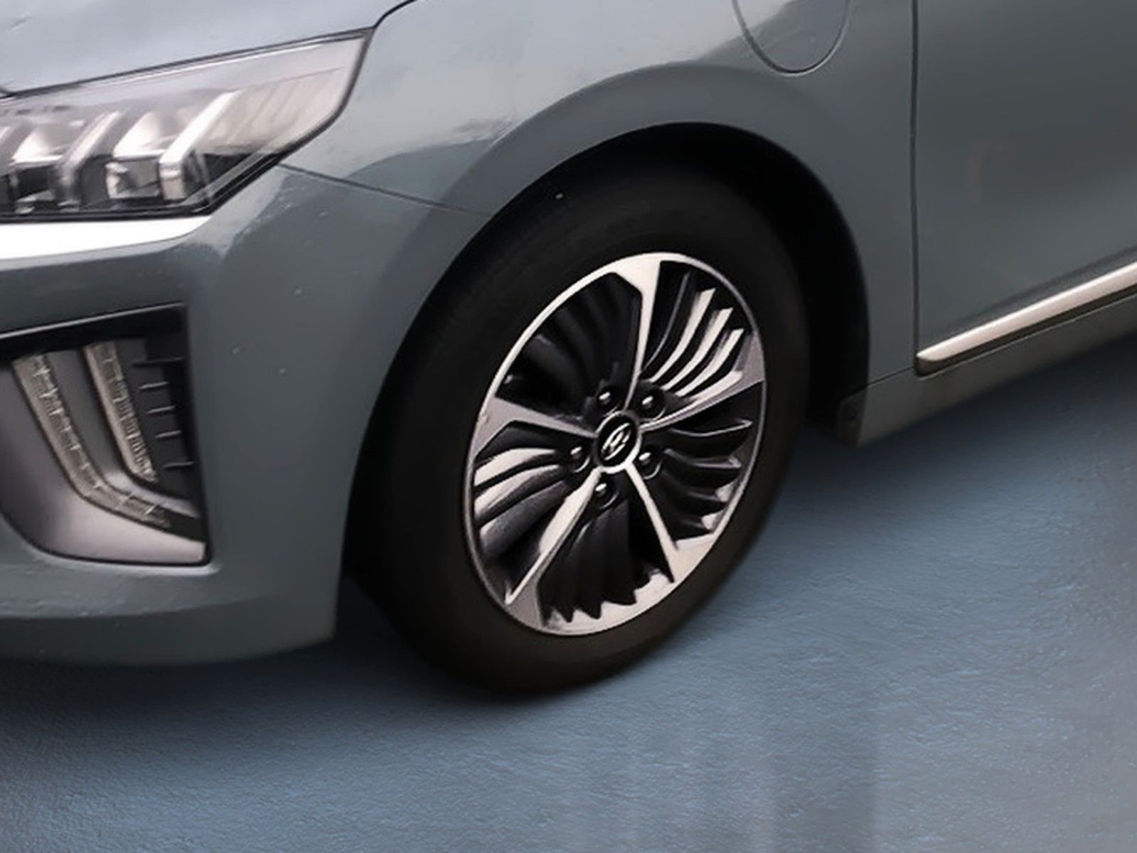 Fahrzeugabbildung Hyundai IONIQ Ioniq Advantage Plug-In Hybrid
