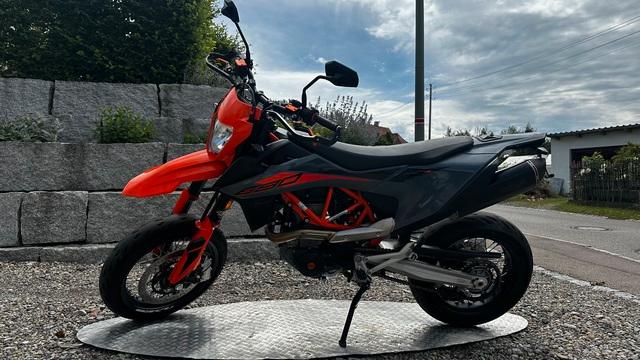 KTM 690 SMC R REMUS! SERVICE NEU!