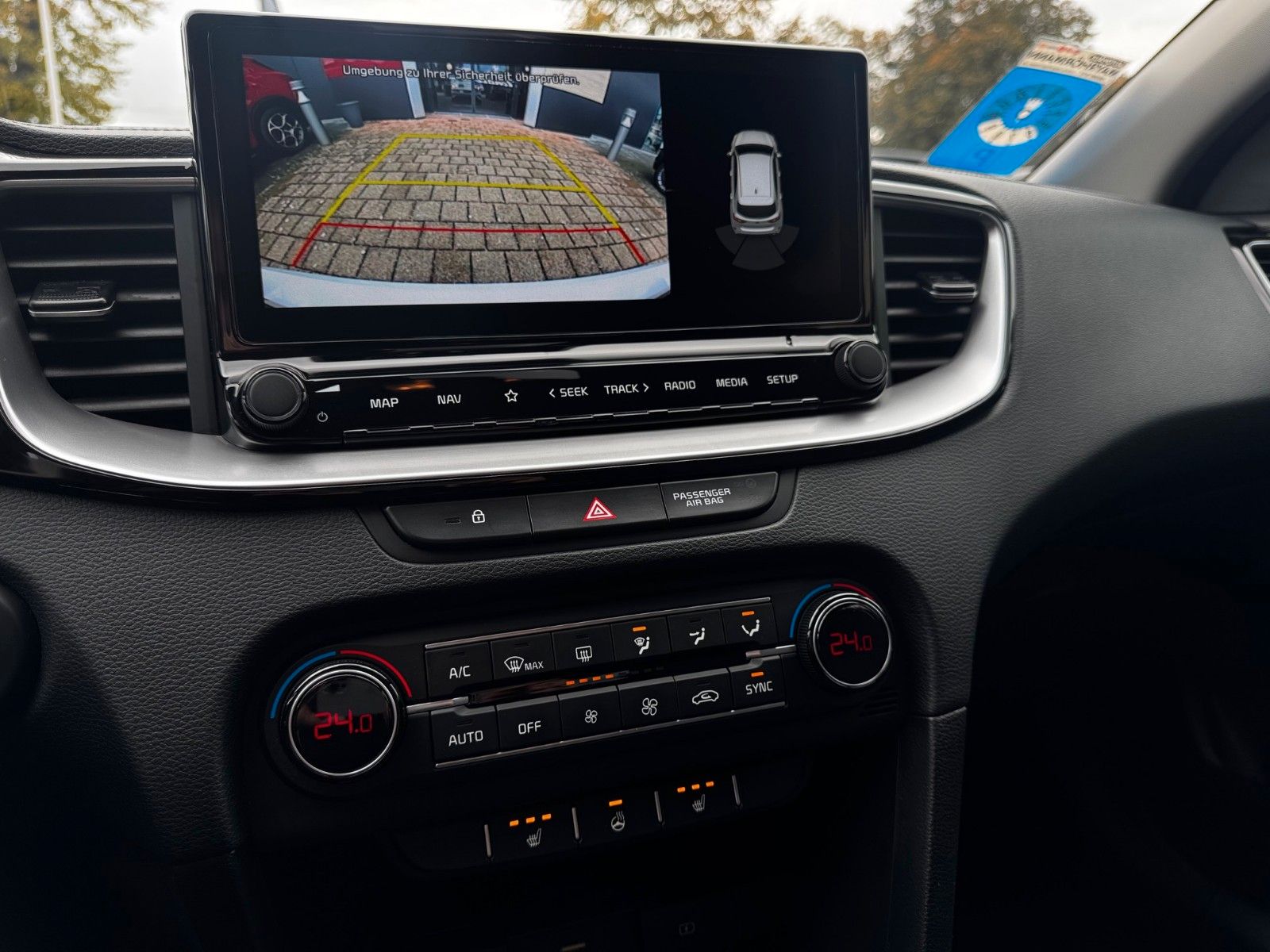 Fahrzeugabbildung Kia CEED 1.5T VIS KOMF NAV KAMERA SITZHEIZUNG 160PS
