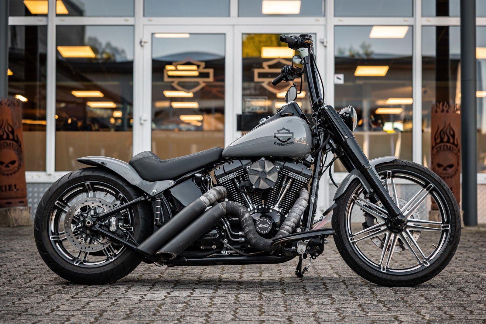 Fahrzeugabbildung Harley-Davidson FLSS SOFTAIL SLIM S 110 cui - Heckumbau -