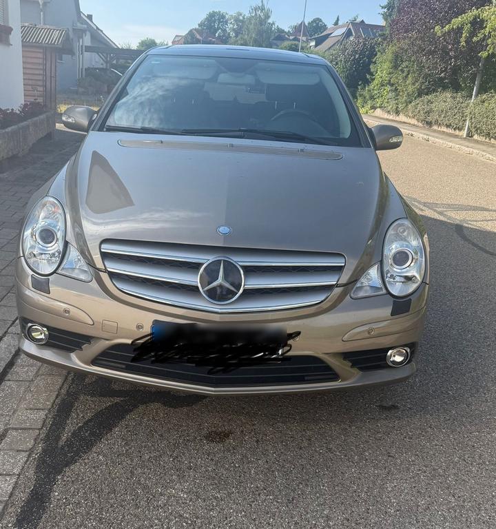 Mercedes-Benz E 320