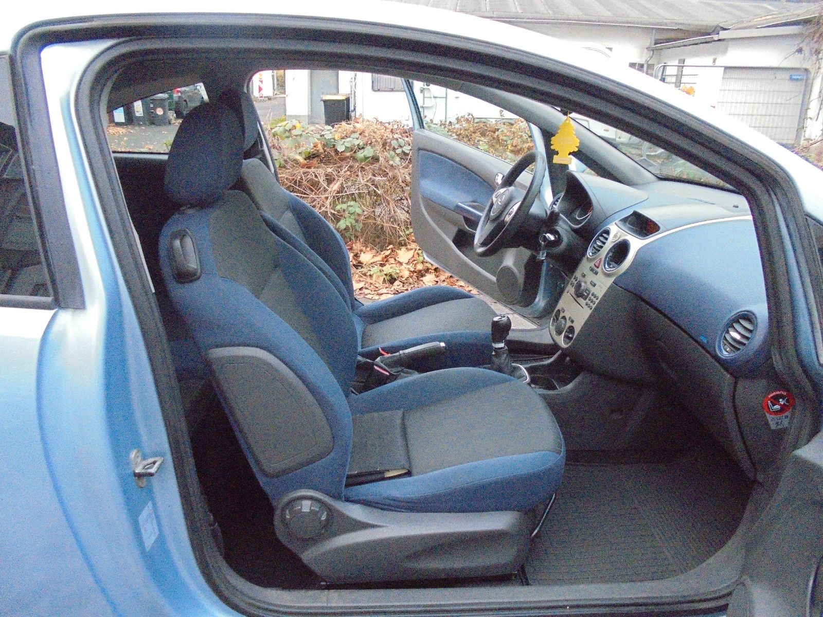 Fahrzeugabbildung Opel Corsa D Edition Klima/el Fenster/Servo/TÜV NEU/